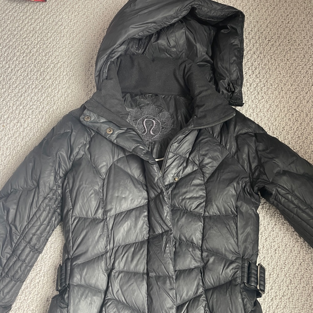 Beautiful Lululemon Jacket, size 4